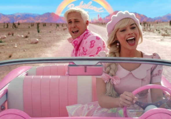 Review Barbie Feminisme Pink yang Menantang Dunia